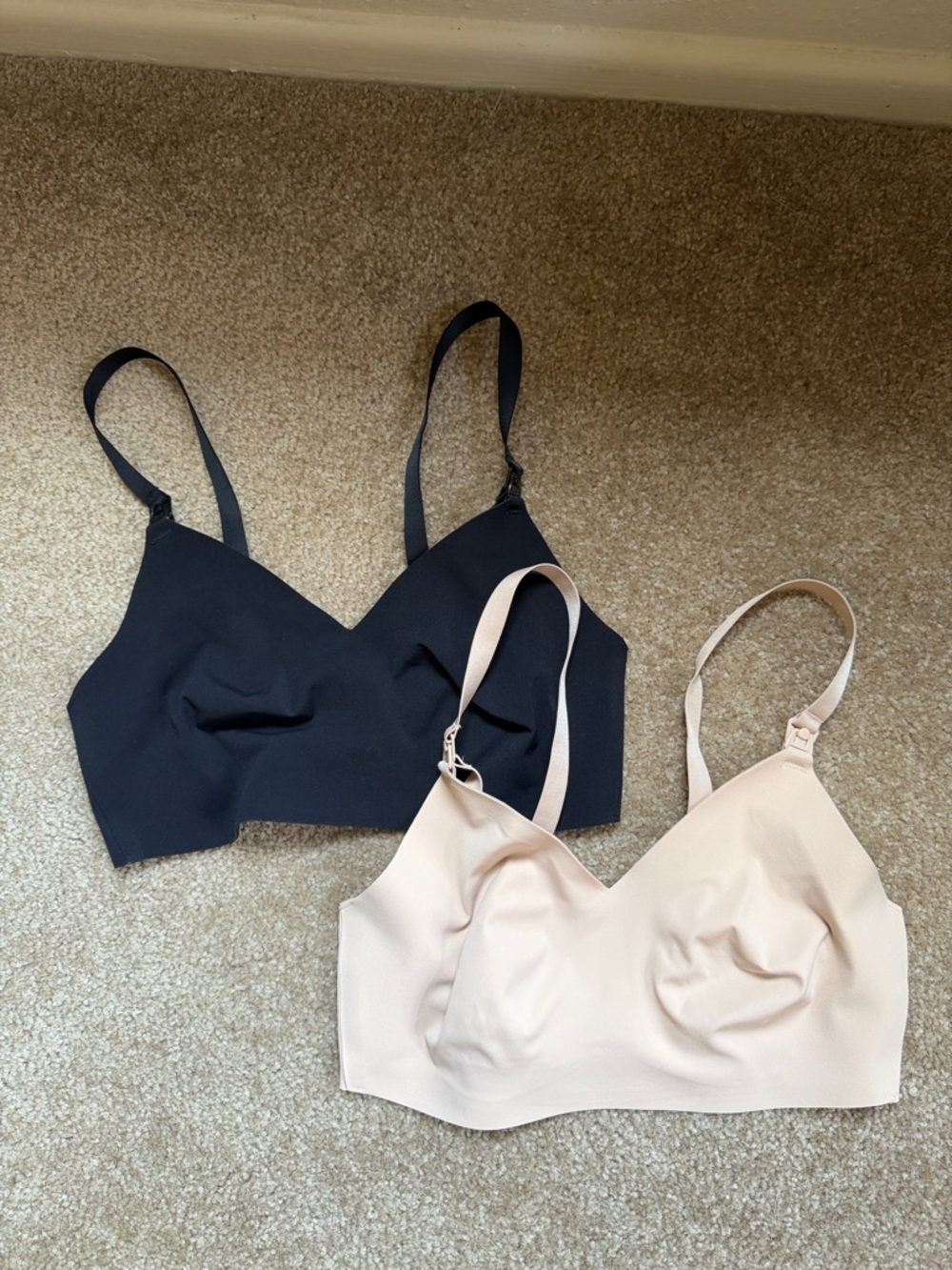 American Eagle Outfitters Wireless breastfeeding Bra Duo - Black & Nude